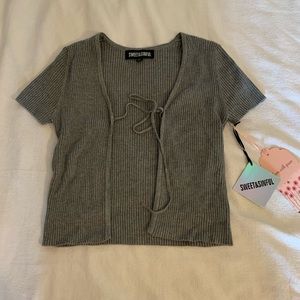 Brand new grey tie in front top